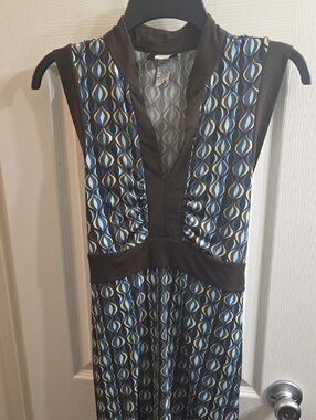 Studio 1940 Brown and Blue Sleeveless V-Neck Patterned Top Size M
